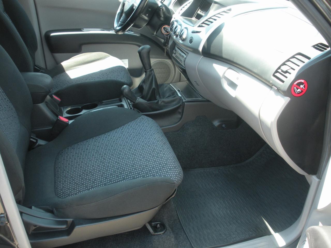 Mitsubishi L200 2.5 DI-D/178CV DC Intense Plus DPF