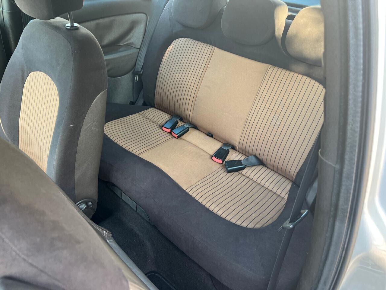 Lancia Ypsilon 1.3 MJT 75 CV Oro Giallo