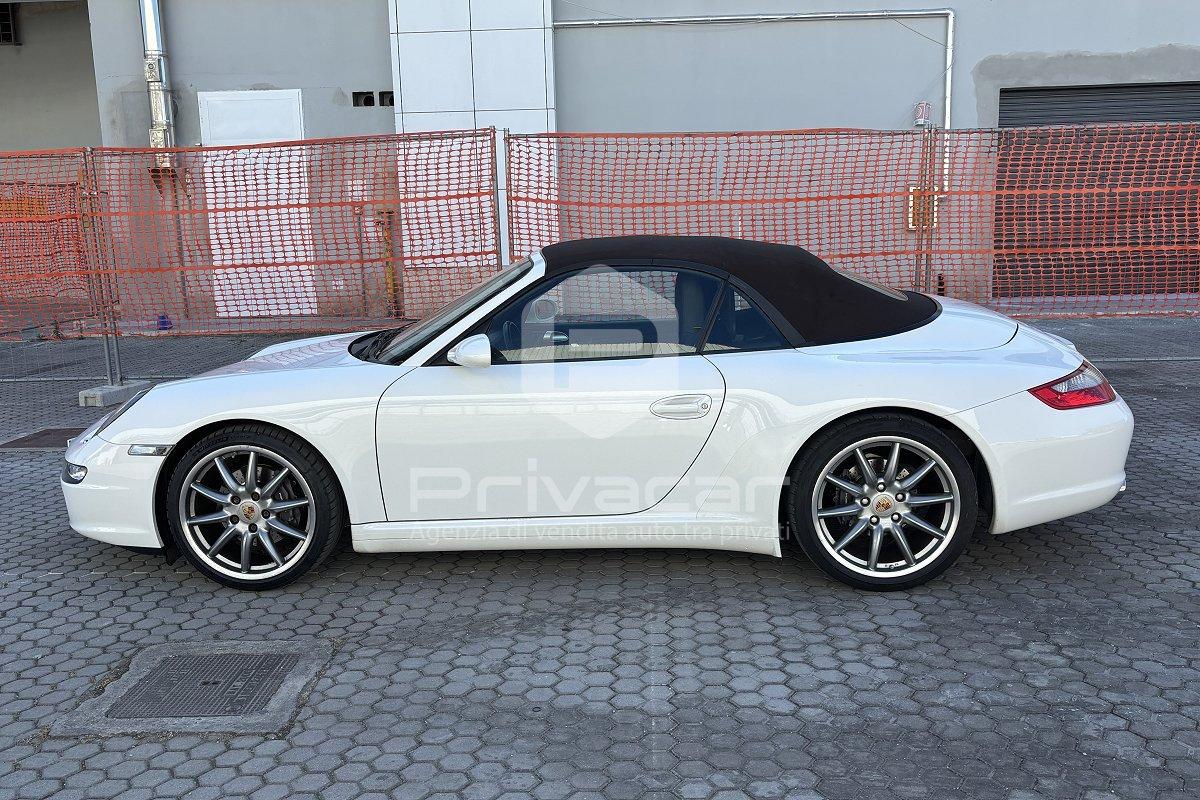 PORSCHE 911 Carrera 4 Cabriolet