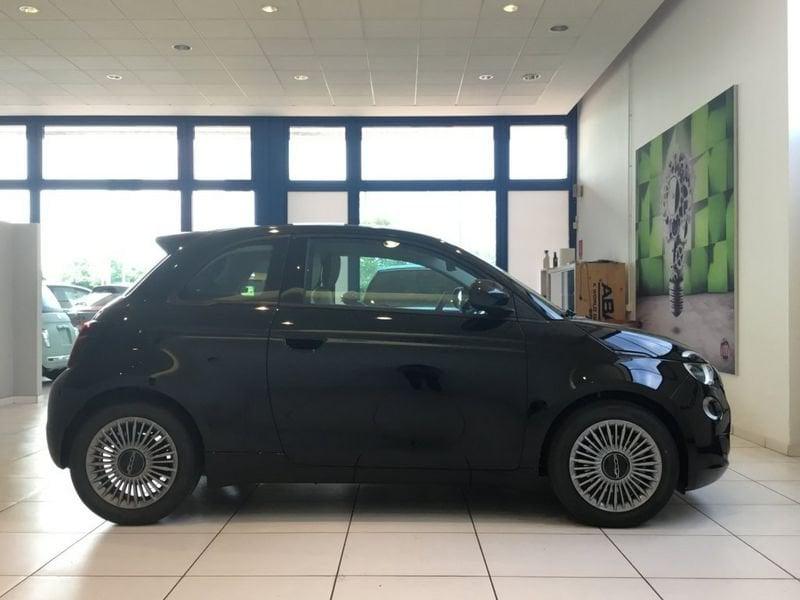 FIAT 500 Hybrid Hybrid Icon MY26 PACK COMFORT