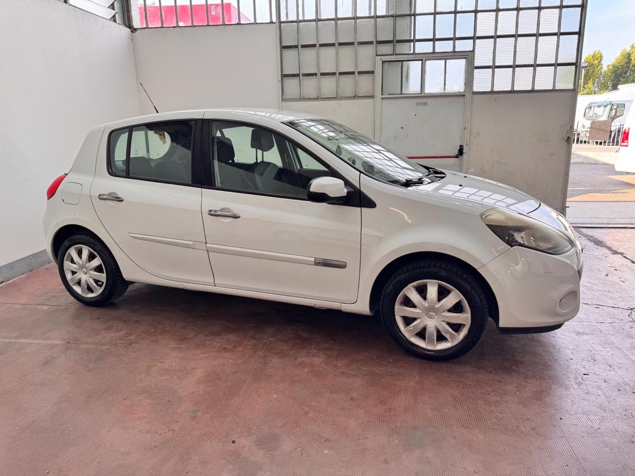 Renault Clio 1.2 16V 5 porte GPL Dynamique