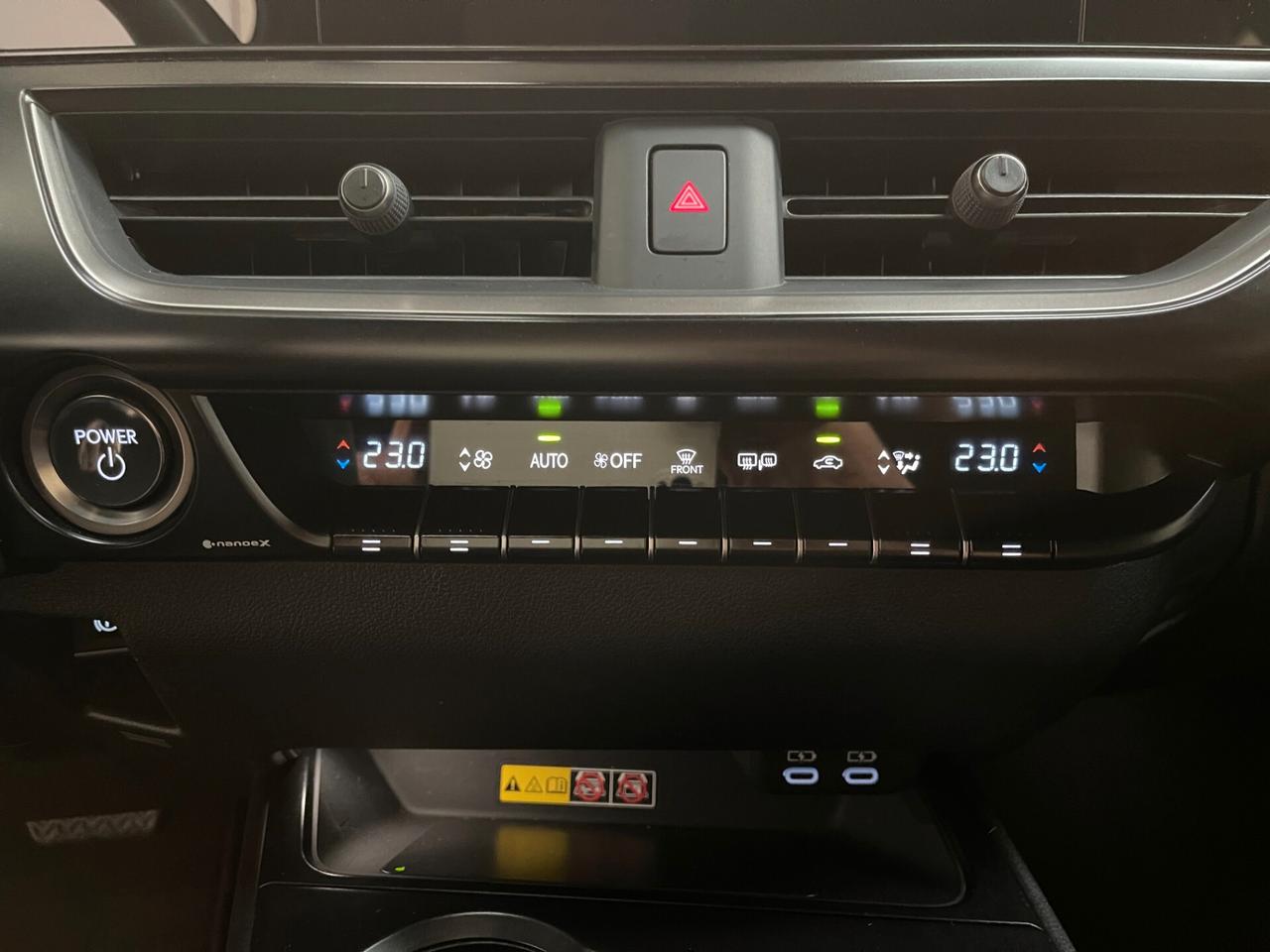 Lexus UX Lexus UX 250h Urban 2.0 2wd cvt-LEGGI SOTTO