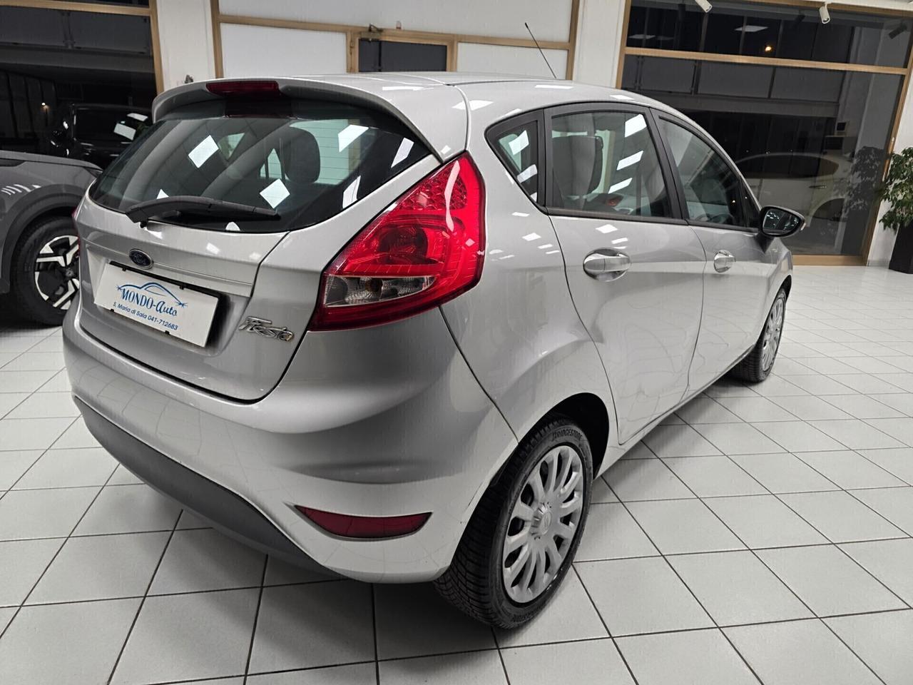 Ford Fiesta 1.2 82CV 5 porte 2010 NEOPATENTATI