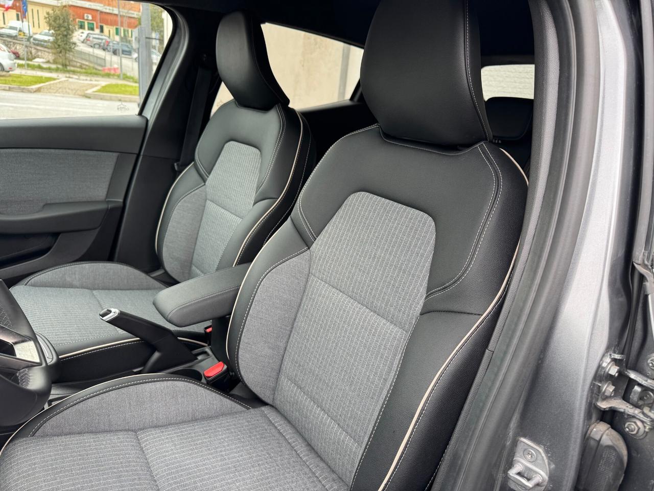 Renault Clio TCe 90 CV 5 porte Esprit Alpine