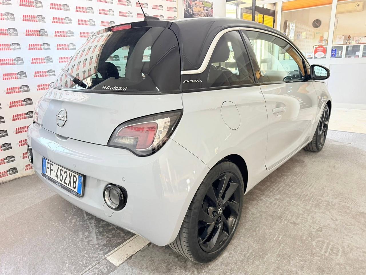 Opel Adam 1.2 70 CV Glam