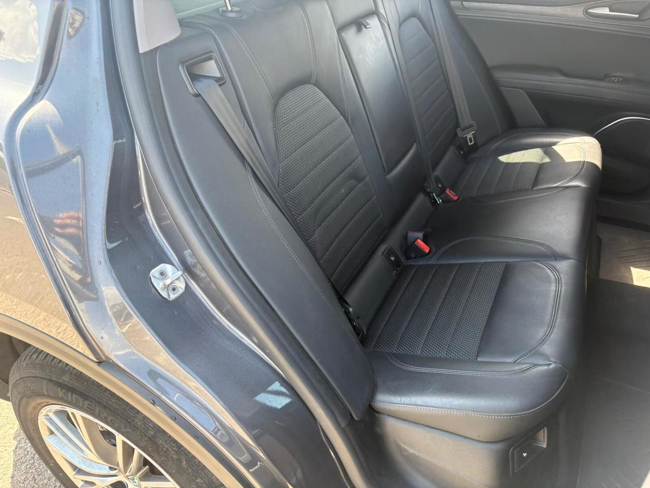 Alfa Romeo Stelvio 2.2 Turbodiesel 180 CV AT8 RWD Super