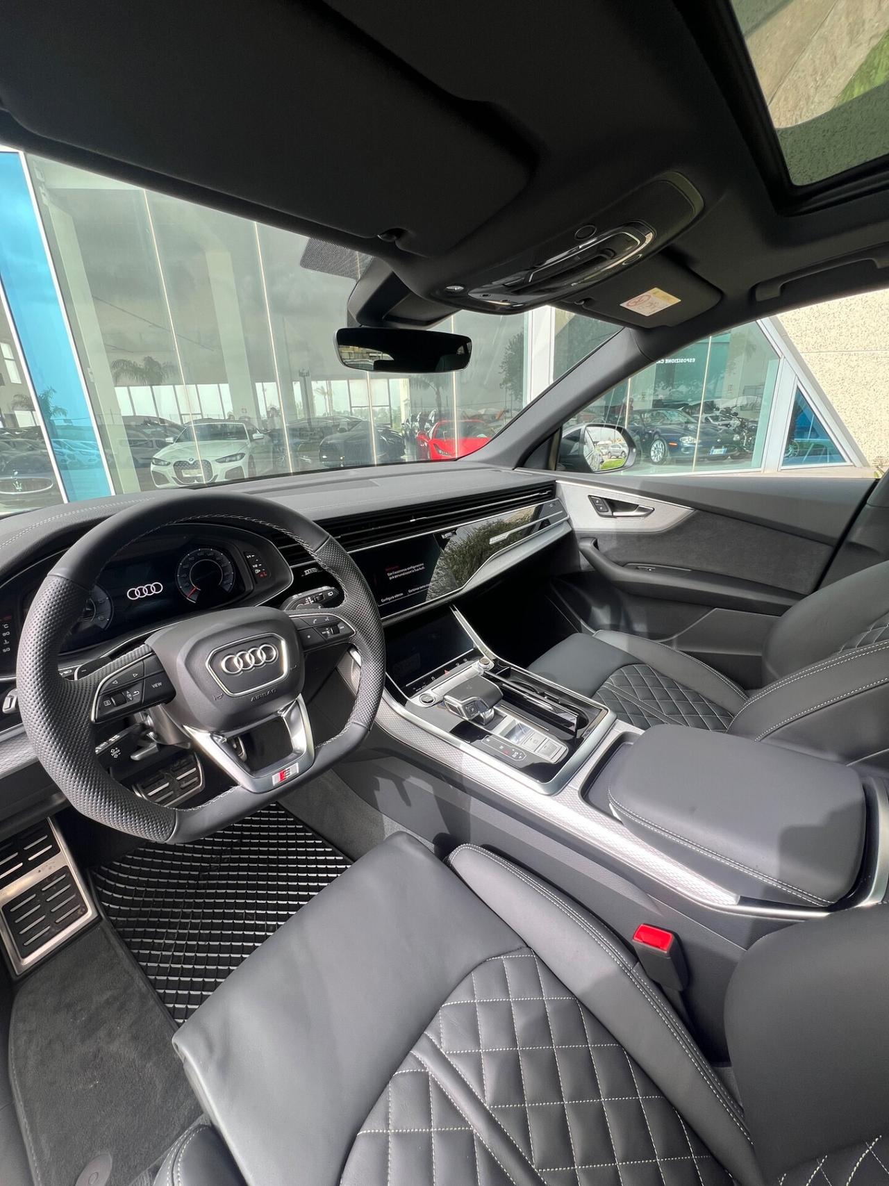 Audi Q8 SUV TDI quattro 210 kW tiptronic S line Anticipo €22.280 Noleggio no Scoring