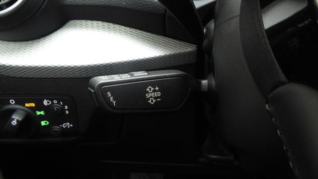 AUDI Q2 35 TDI quattro S-Tronic