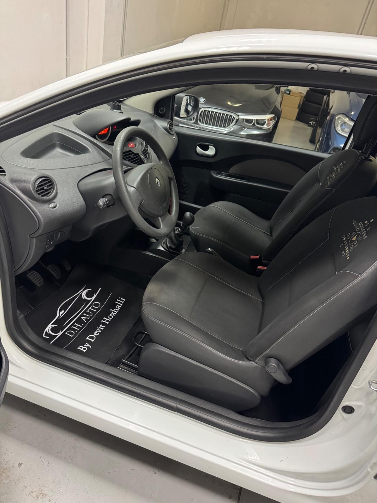 Renault Twingo 1.2 16V Live