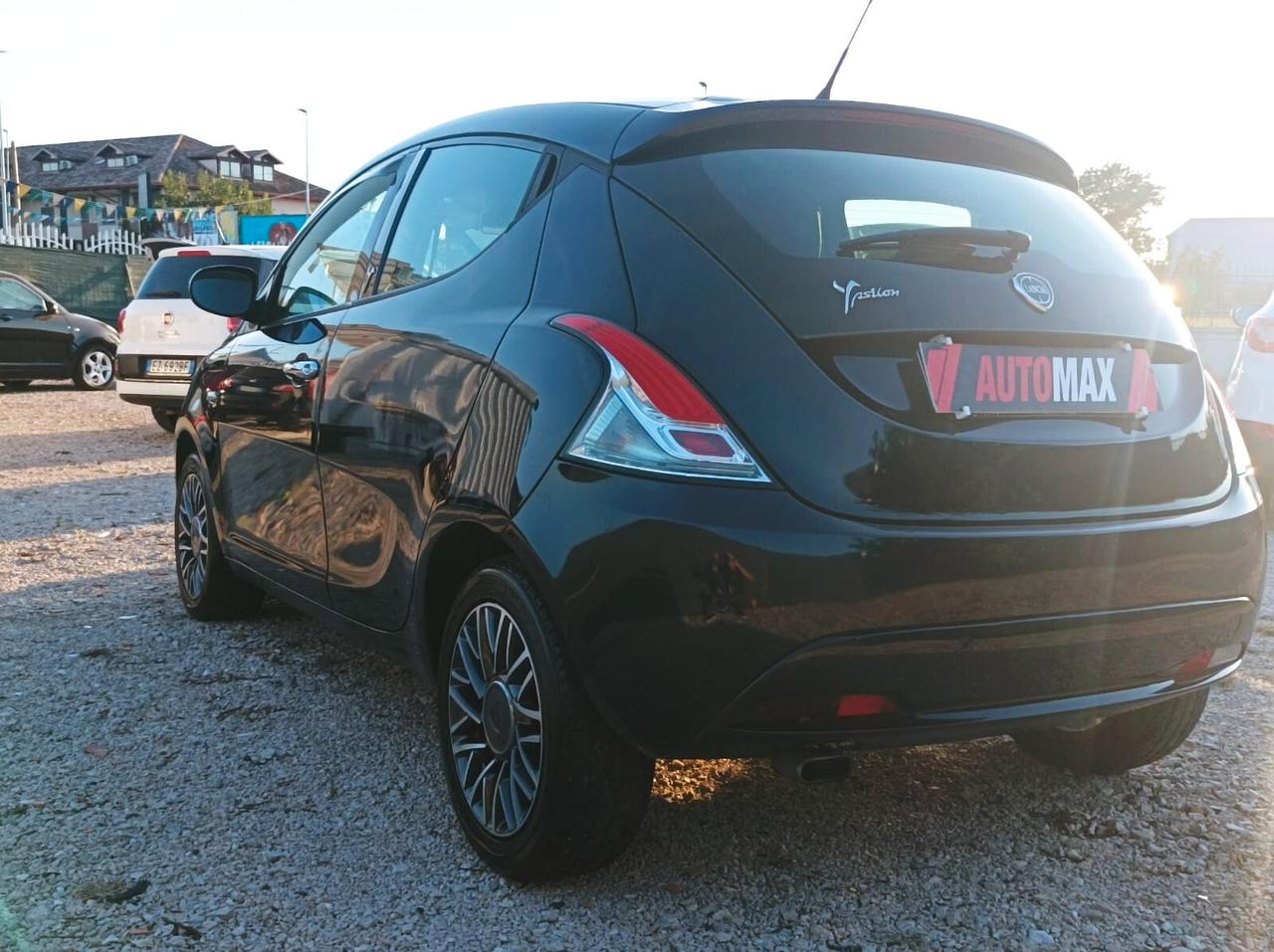Lancia Ypsilon 1.2 69 CV 5 porte GPL Ecochic Platinum