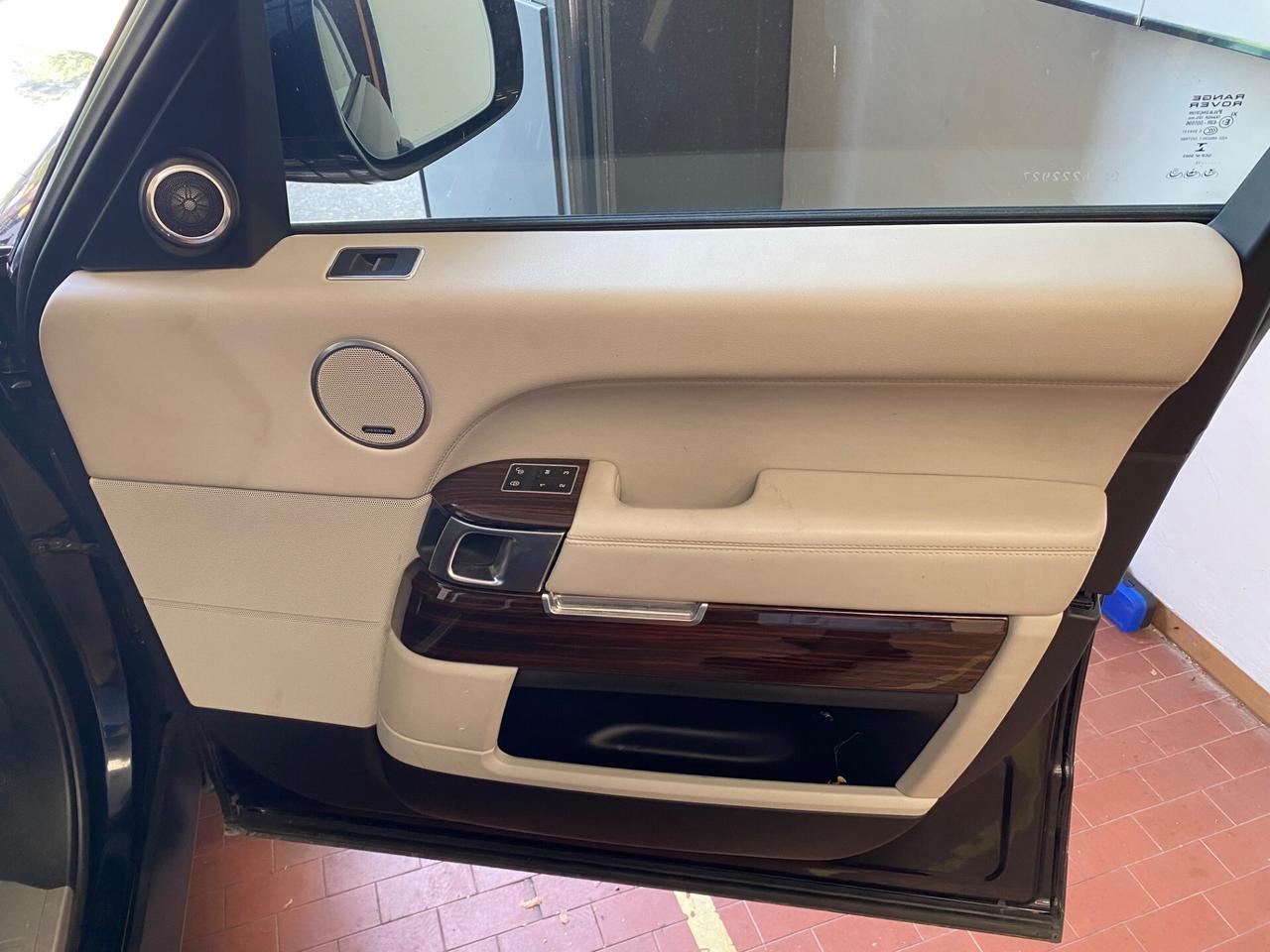 Land Rover Range Rover Range Rover 3.0 TDV6 Autobiography