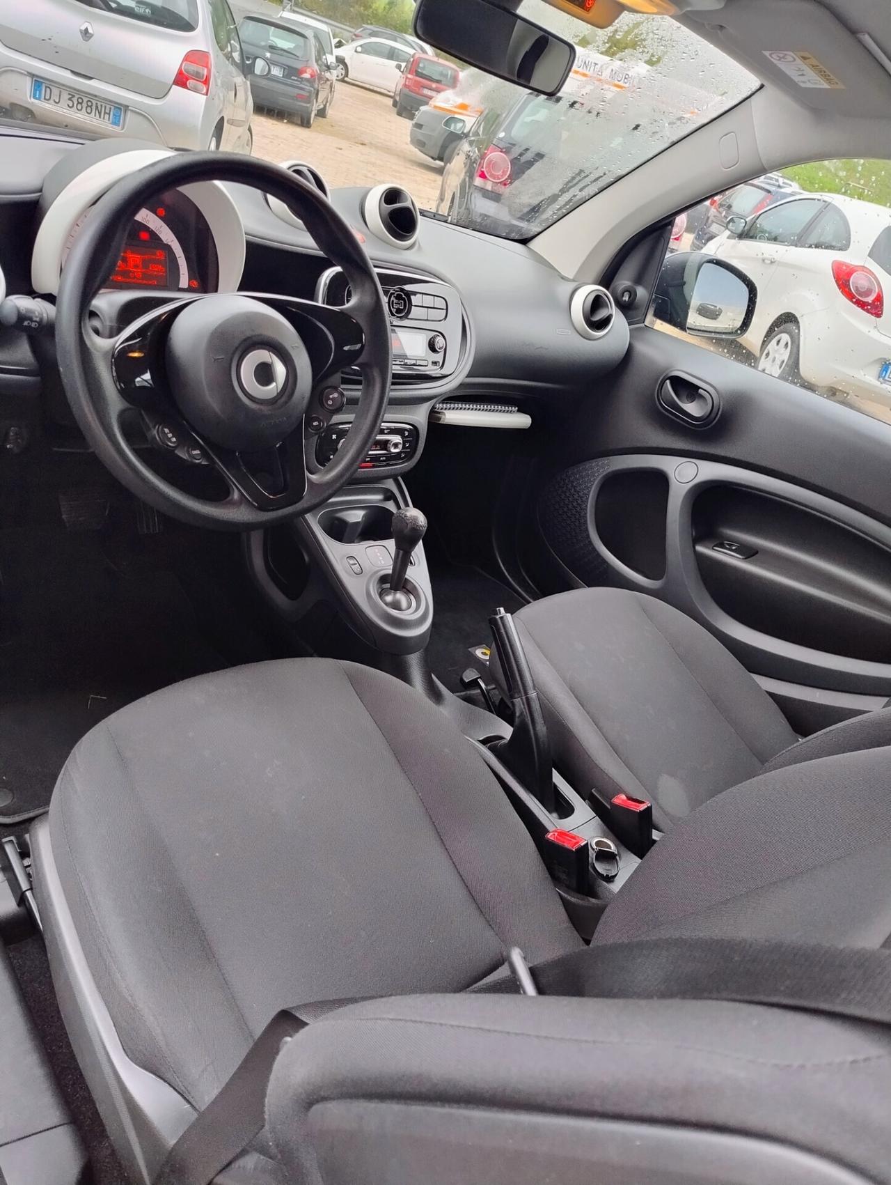 Smart ForTwo automatica 2018 motore nuovo leggi bene