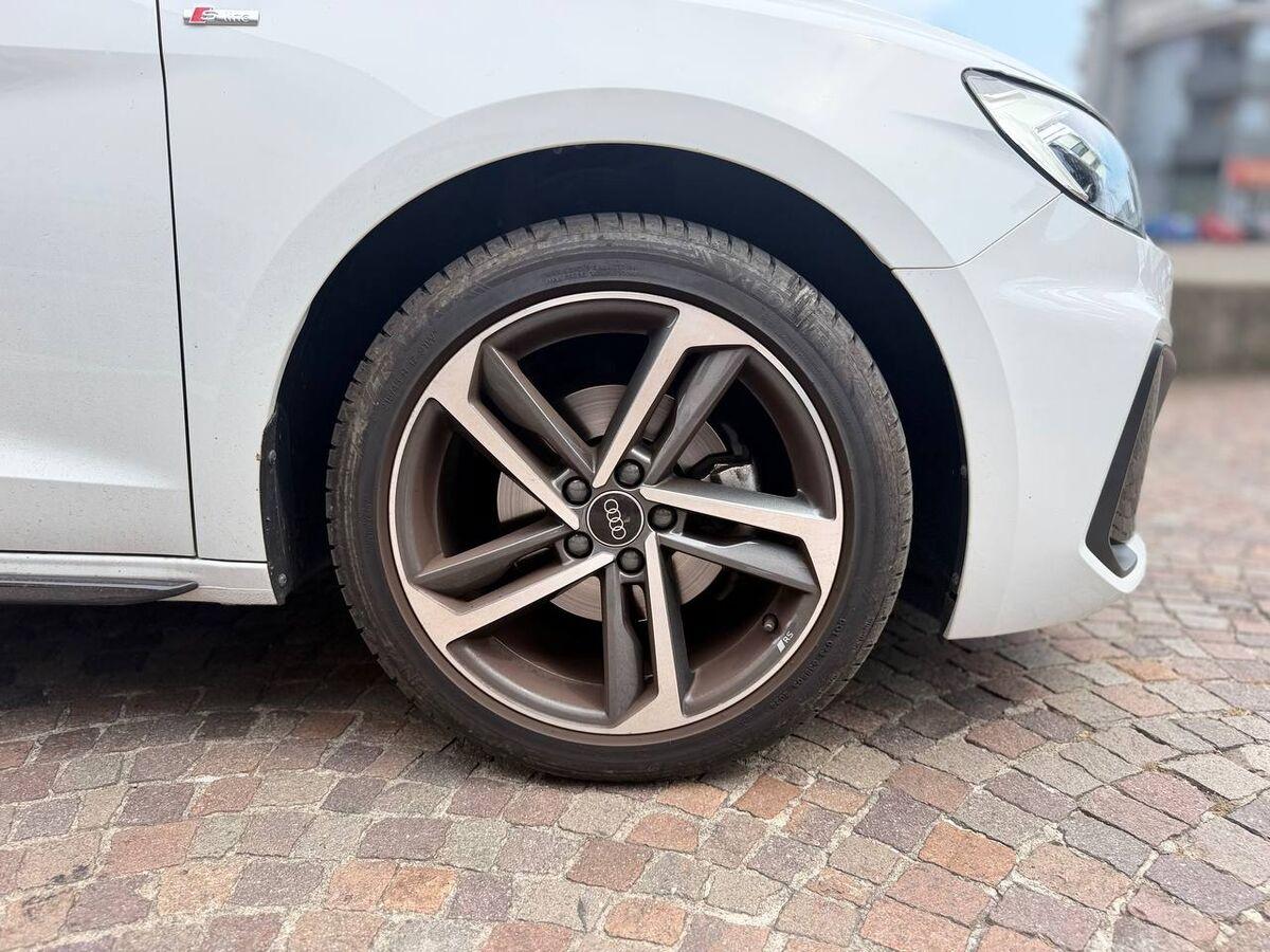Audi A1 30 1.0 tfsi S line edition 116cv