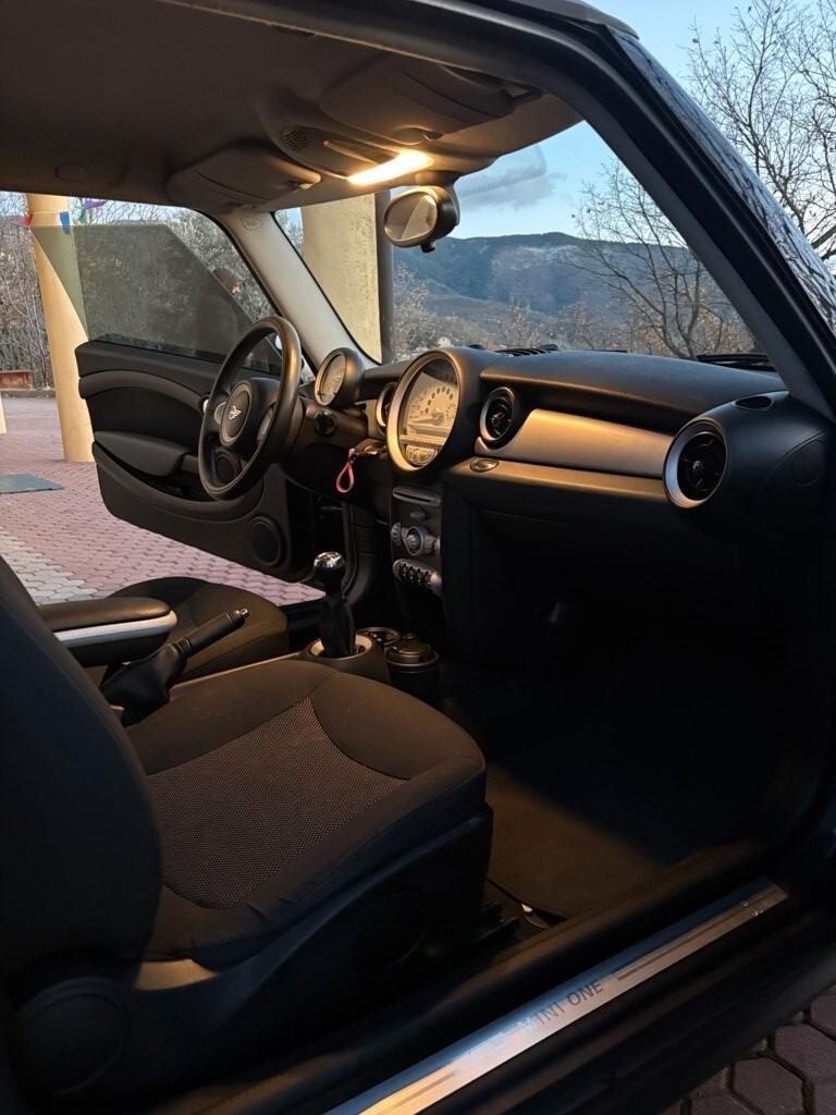 Mini 1.6 16V One D neopatentati