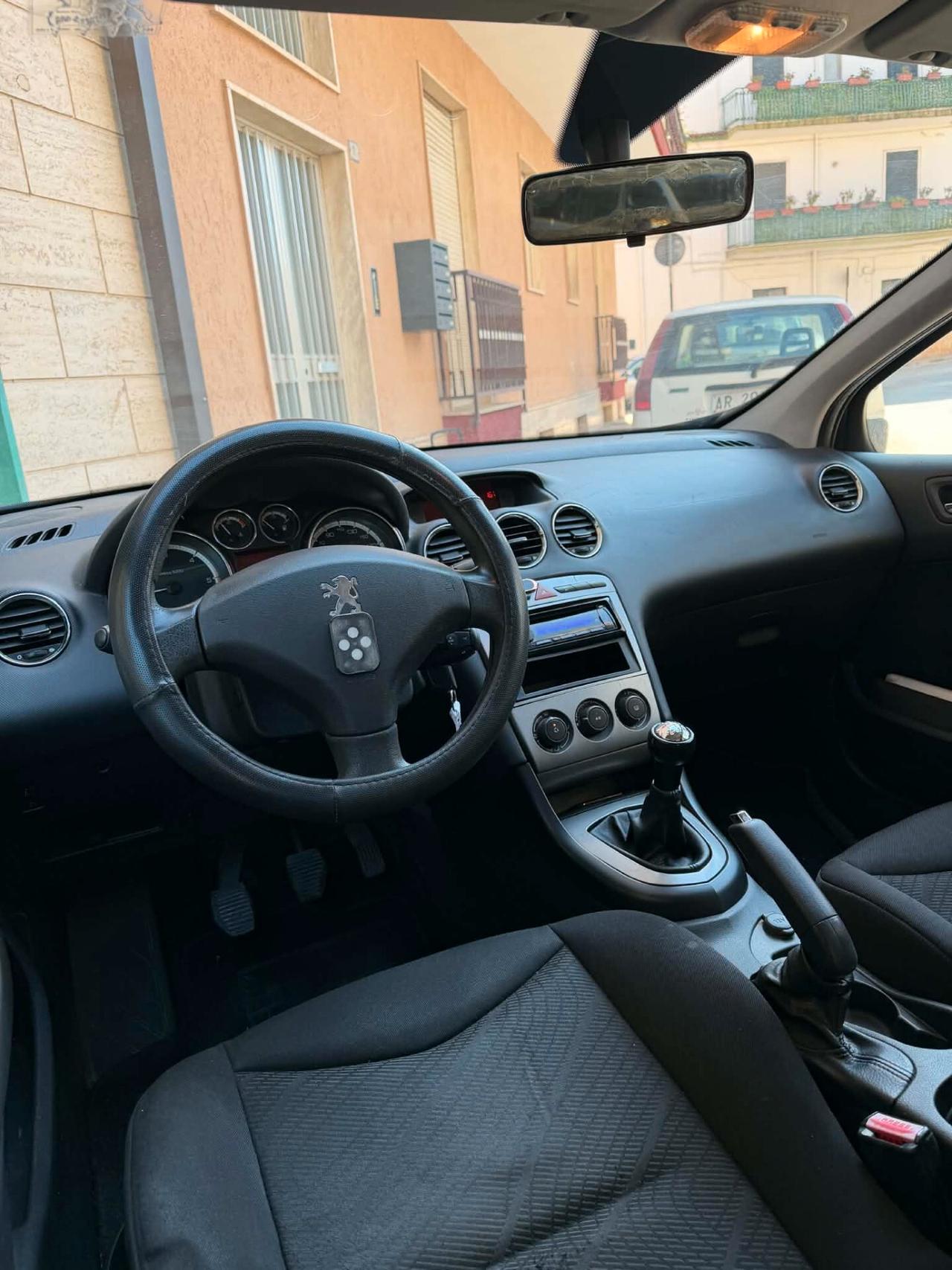 Peugeot 308 1.6 HDi 90CV 5p. Tecno