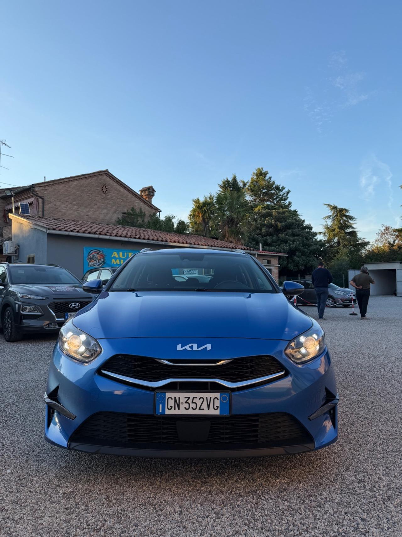 Kia Ceed 1.6 CRDi 136 CV MHEV DCT SW Business
