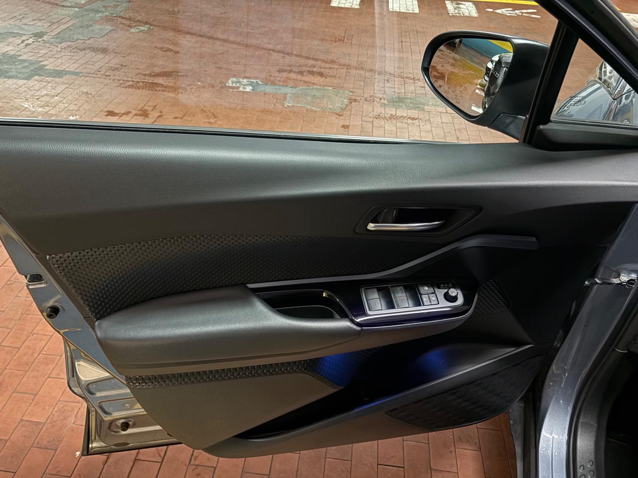 Toyota C-HR 2.0 Hybrid E-CVT Trend