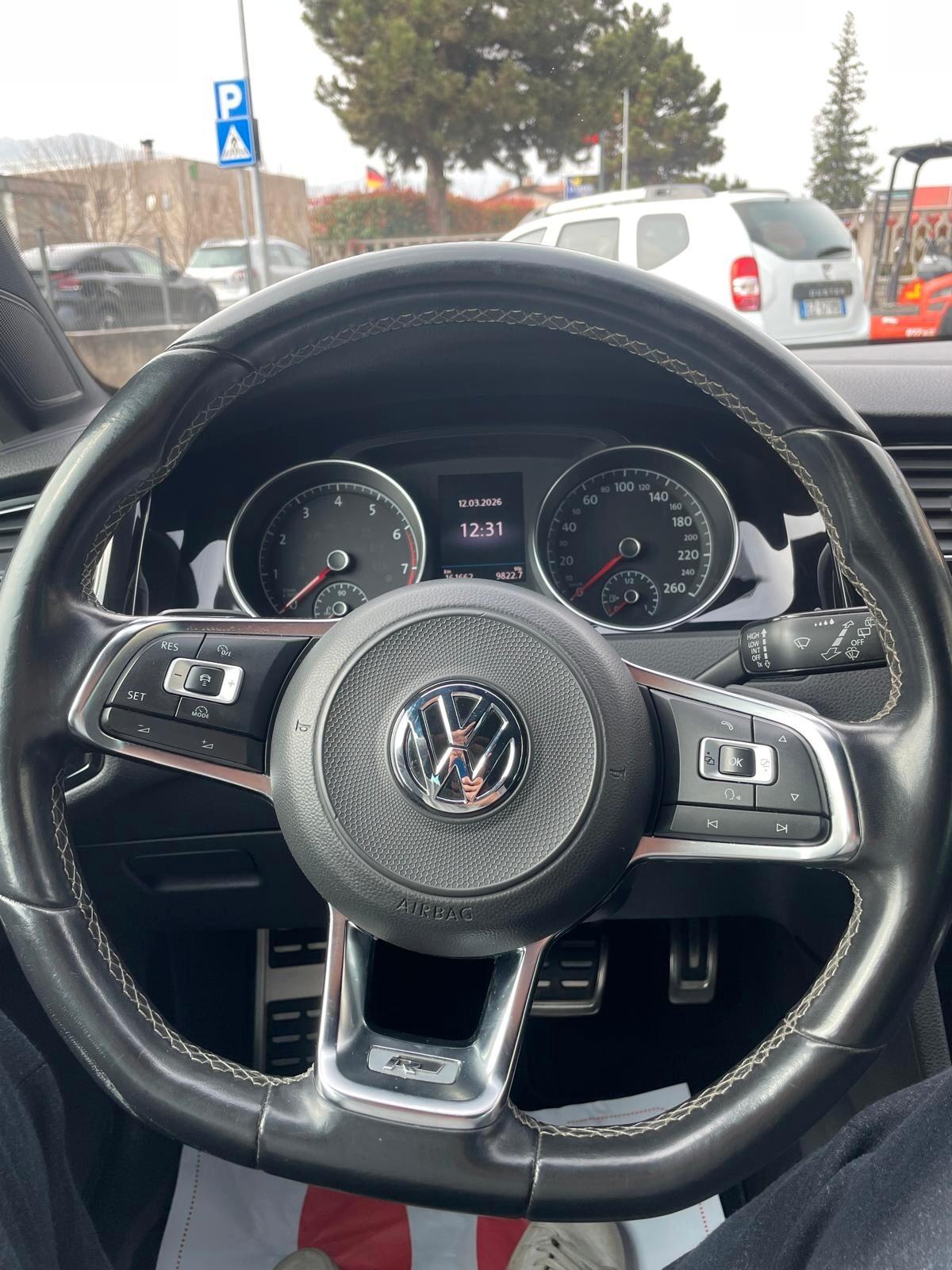 Volkswagen Golf 1.5 TSI ACT DSG 5p. Sport R-LINE