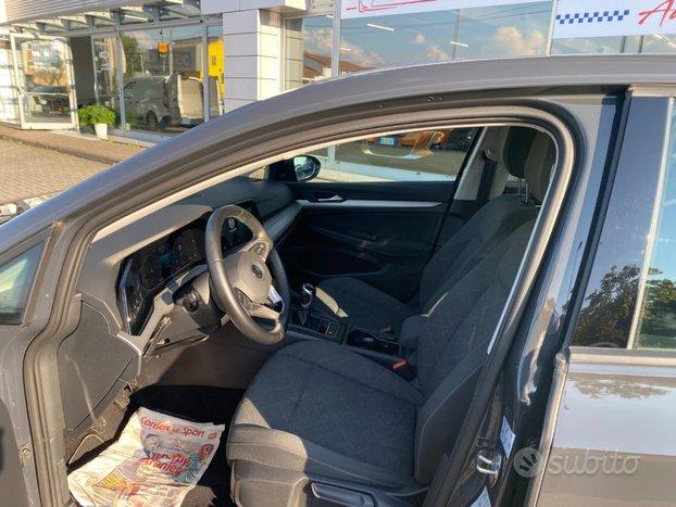 VOLKSWAGEN Golf 1.0 TSI EVO Life