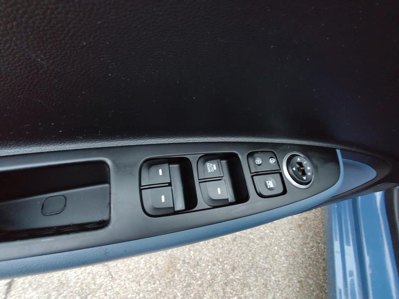 Hyundai i10 1.0 Comfort E6, VEICOLO EURO 6B, LEGGERA GRANDINE, OK NEOPATENTATI, GARANZIA L.12 MESI