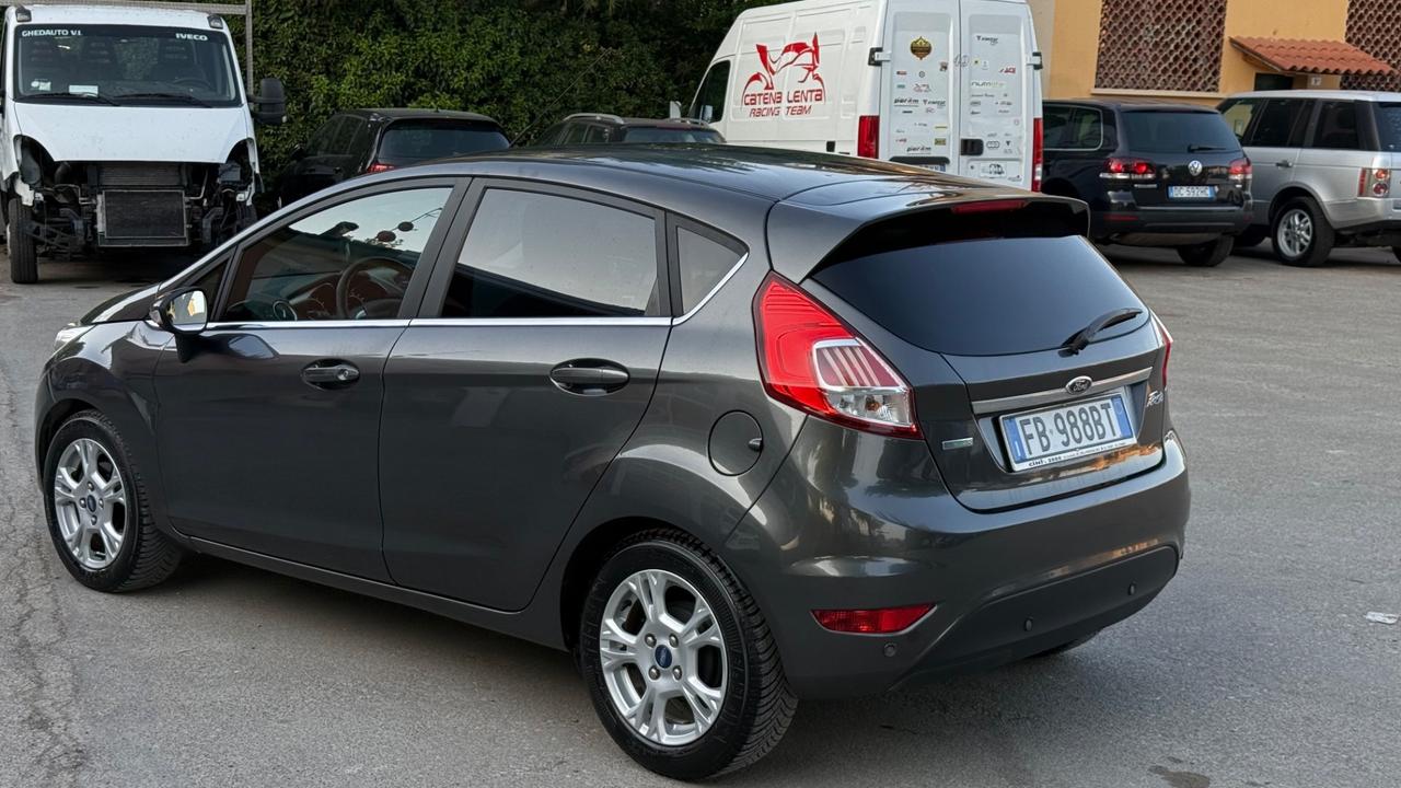 Ford Fiesta 1.0 EcoBoost 100CV 5 porte Powershift Titanium