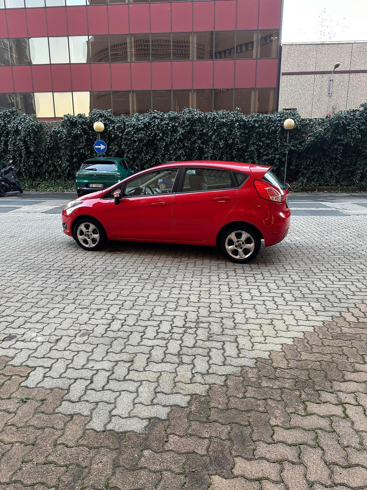 Ford Fiesta 1.4 5p. Bz.- GPL Titanium