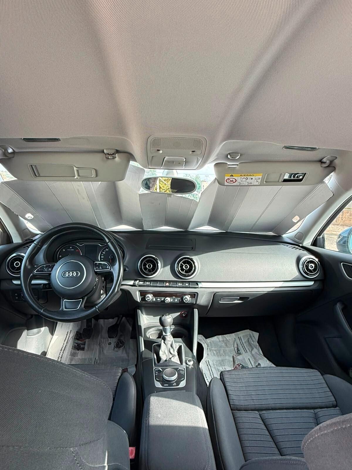Audi A3 Cabrio 1.6 TDI clean diesel Attraction