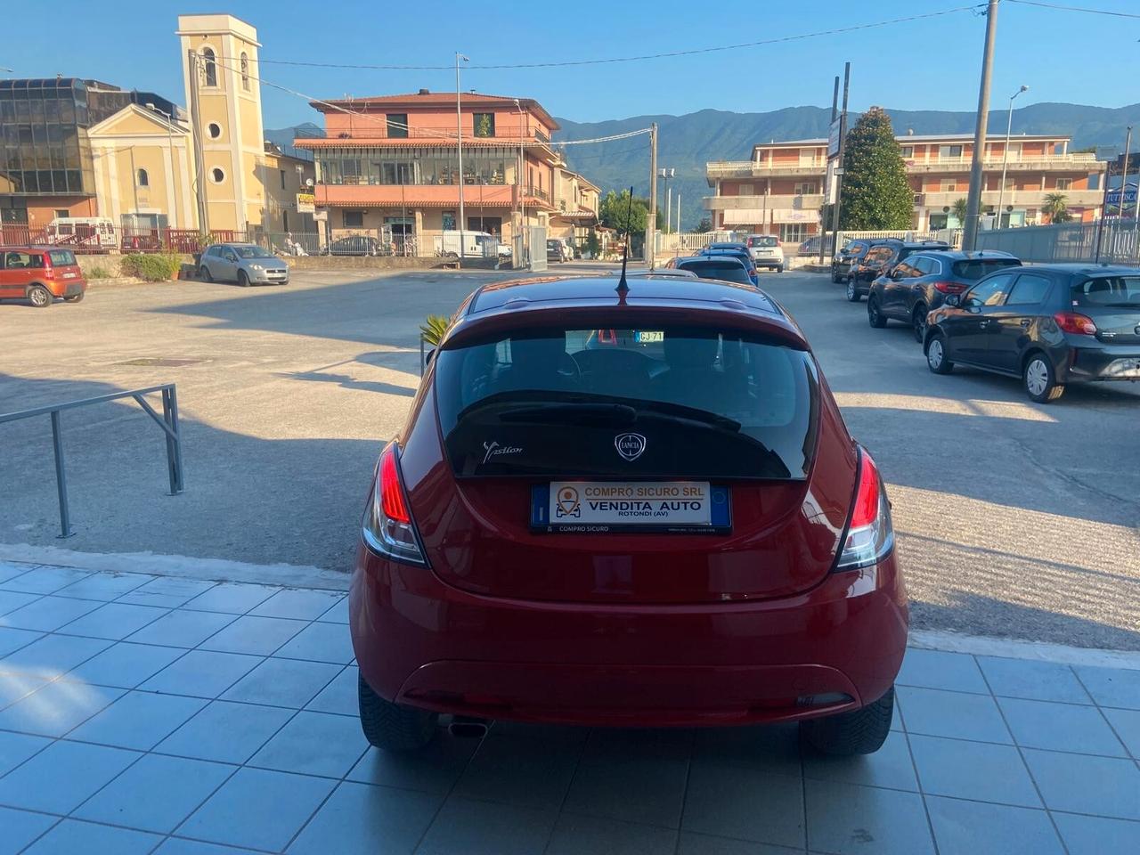 Lancia Ypsilon 1.2 69 CV 5 porte GPL Ecochic Gold