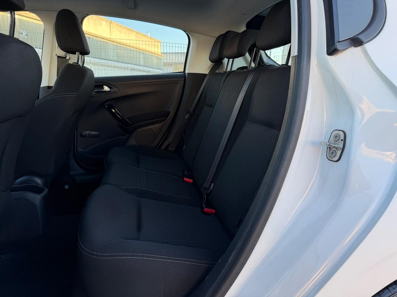 Peugeot 208 87000 KM GARANZIA 12 MESI