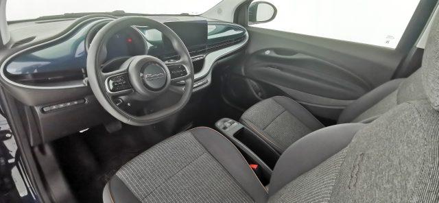 FIAT 500e Berlina 42 kWh La Prima
