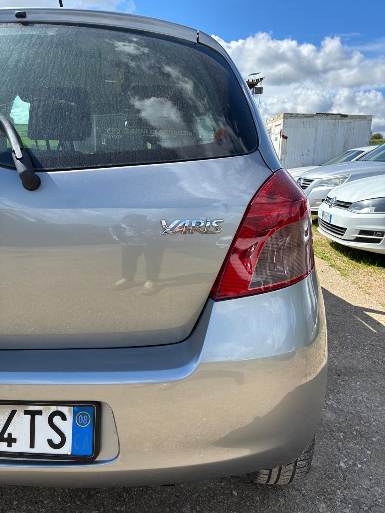 Toyota Yaris 1.0 3 porte Sol