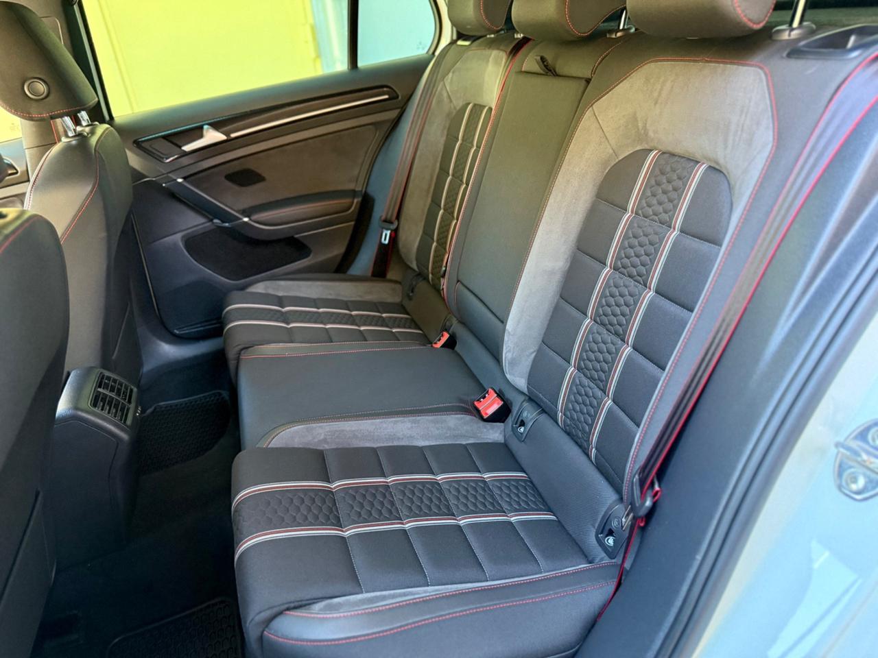 Volkswagen Golf GTI Clubsport 2.0 TSI DSG 265CV 5p. IVA ESPOSTA DEDUCIBILE