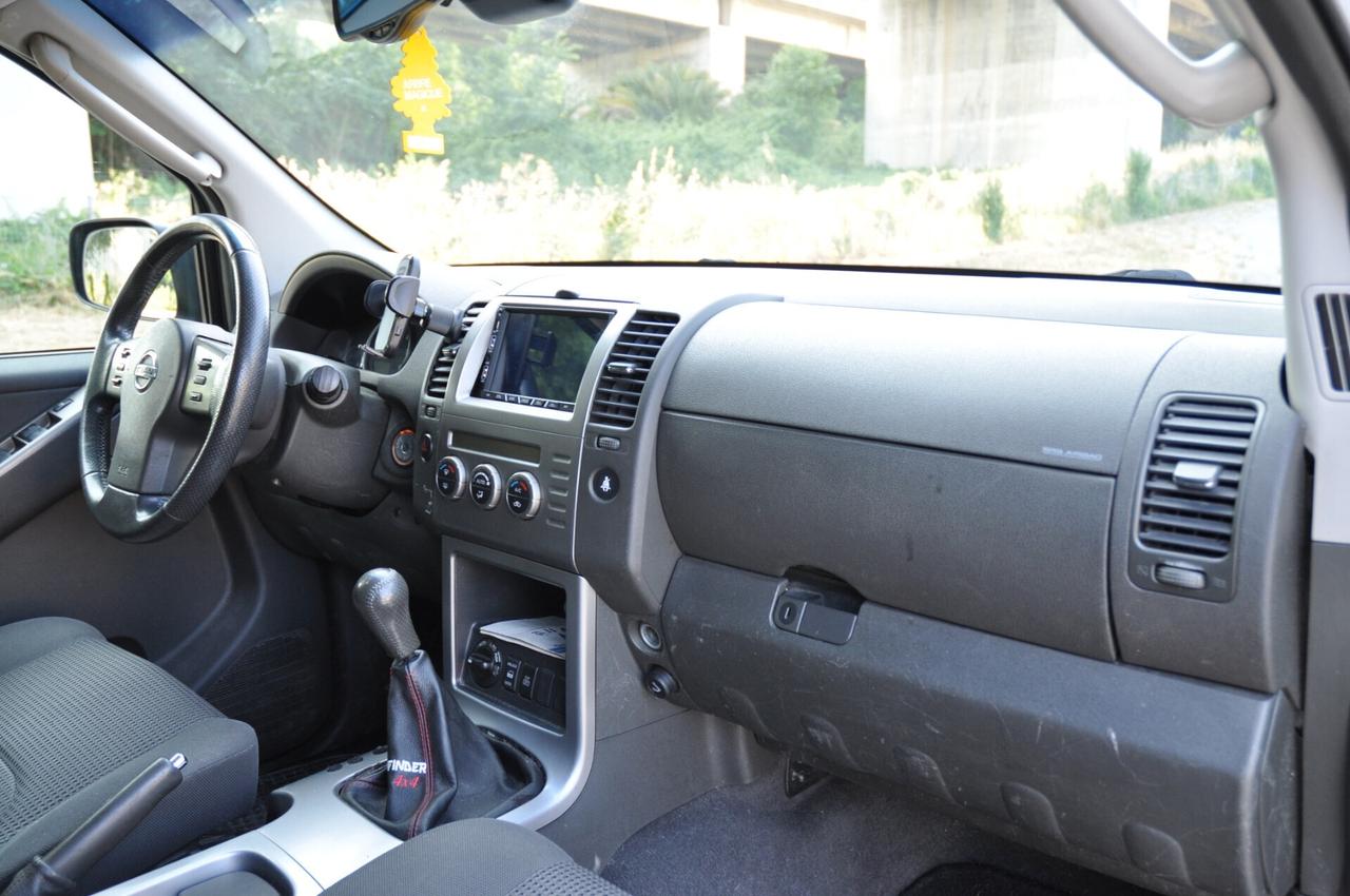 Nissan Pathfinder 2.5 dCi SE 7 Posti-Gancio Traino