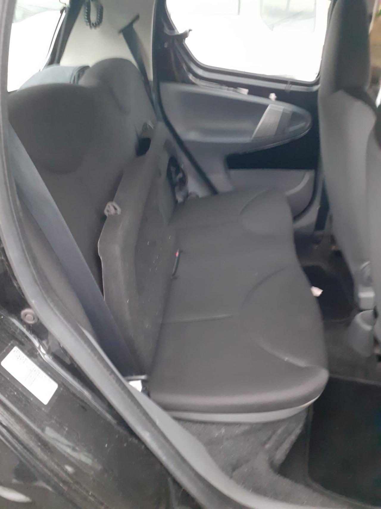 Toyota Aygo 1.0 12V VVT-i 5 porte GPL
