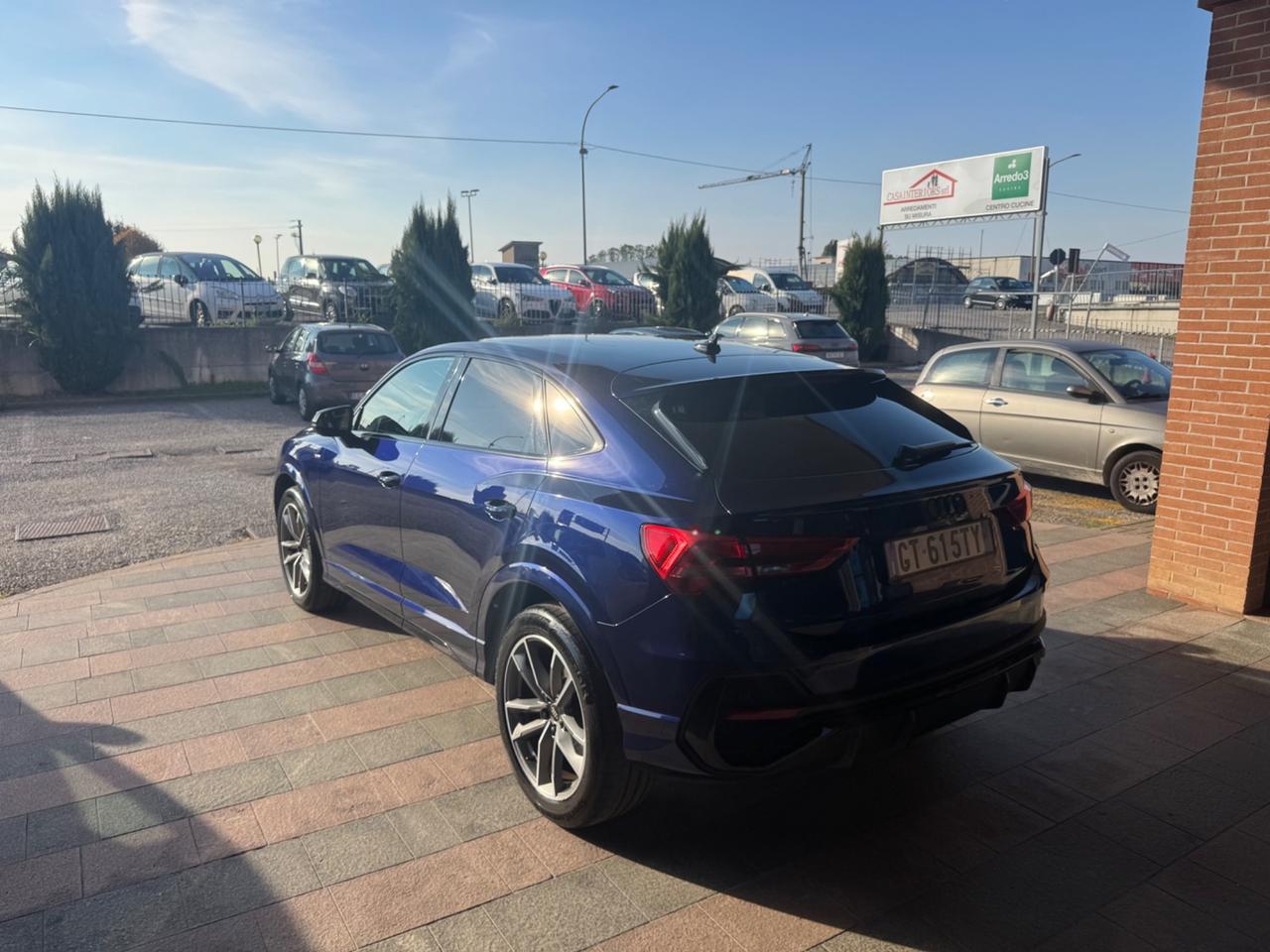 Audi Q3 35 TDI S tronic Identity Black