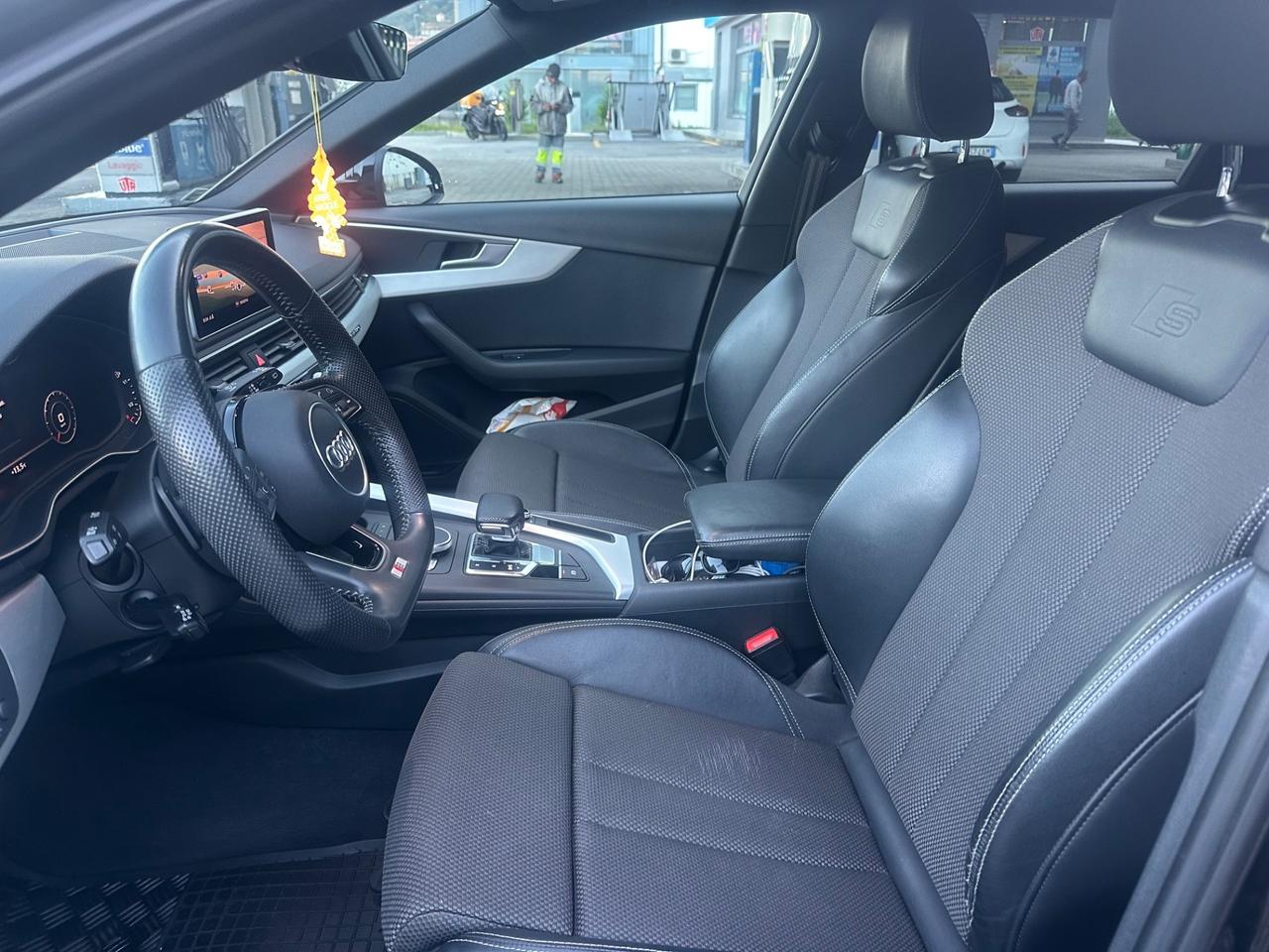 Audi A4 Avant 40 TDI quattro S tronic