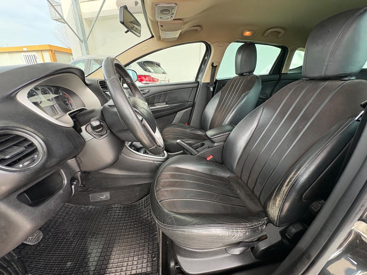 Lancia Delta 2.0 MJT DPF Oro