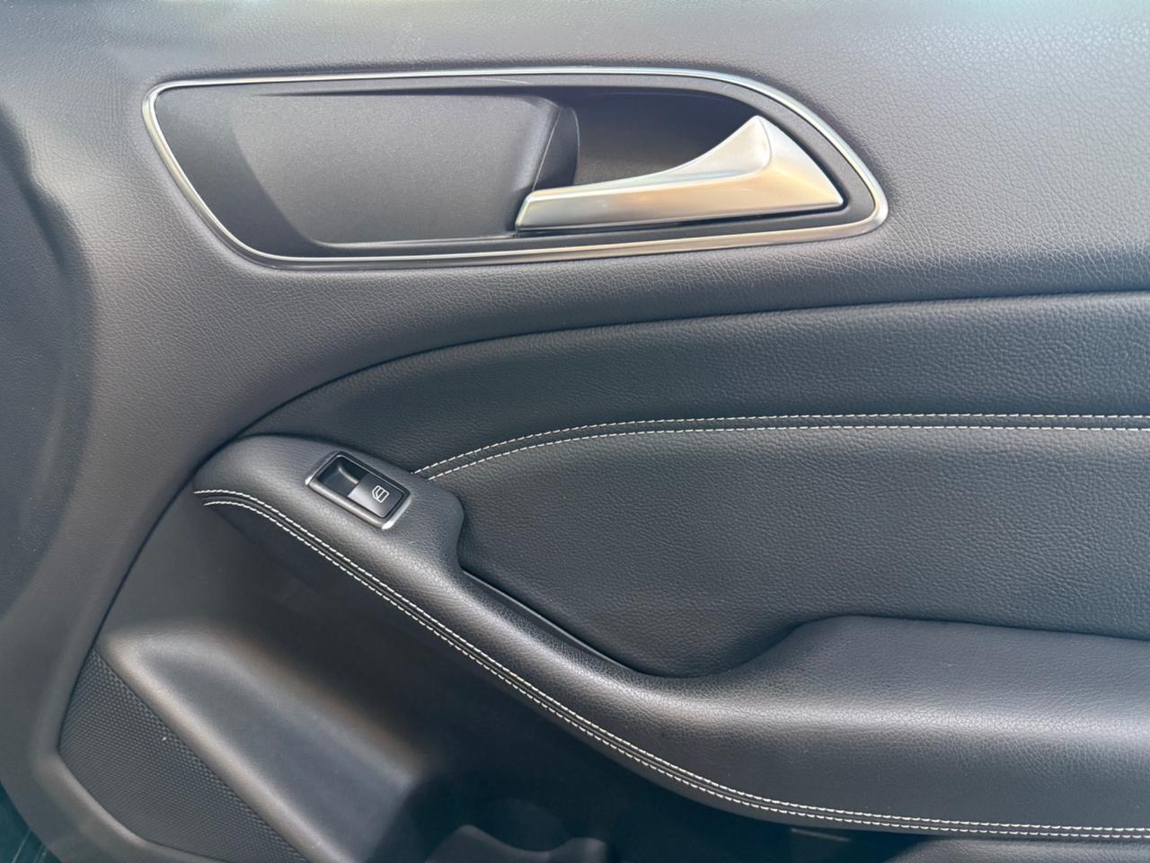 Mercedes-benz B 180 be Premium 72.000 KM! UNICO PROPRIETARIO!