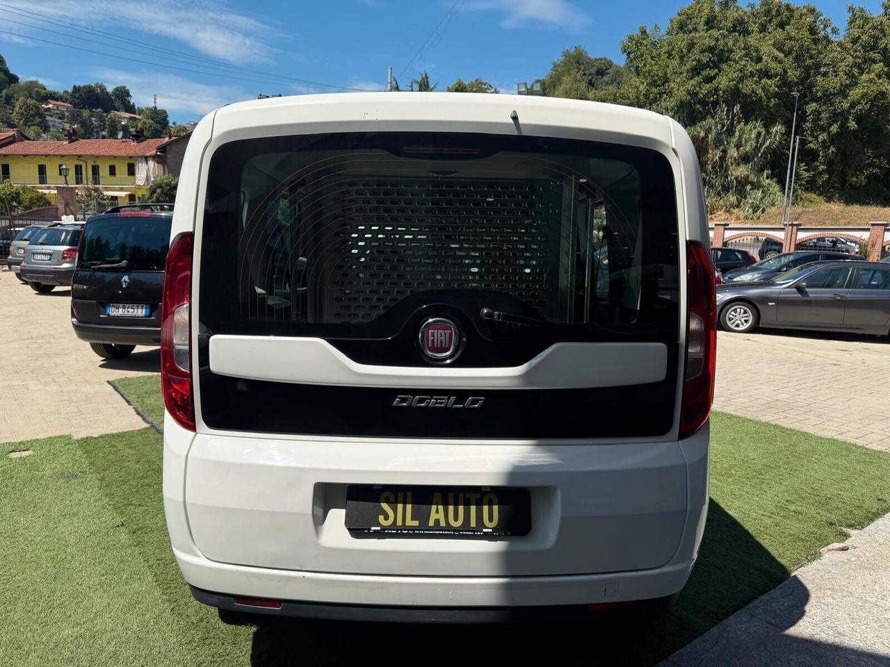 Fiat Doblò 1.6 MJT 16V 120CV / con PEDANA PER CARROZZINA