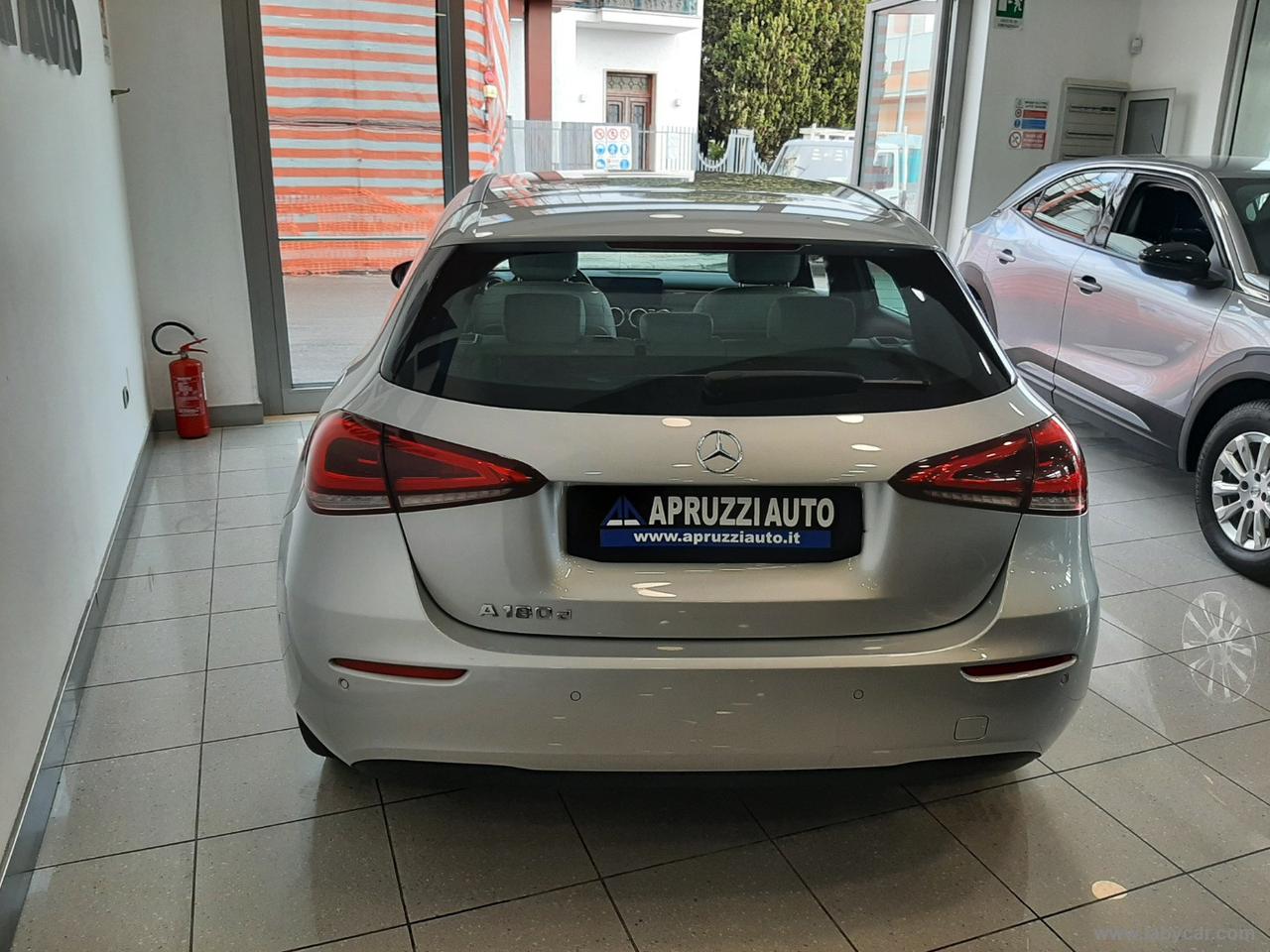 MERCEDES-BENZ A 180 d Automatic Business Extra