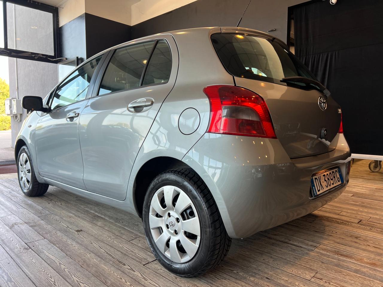 Toyota Yaris 1.0 5 porte/GARANZIA