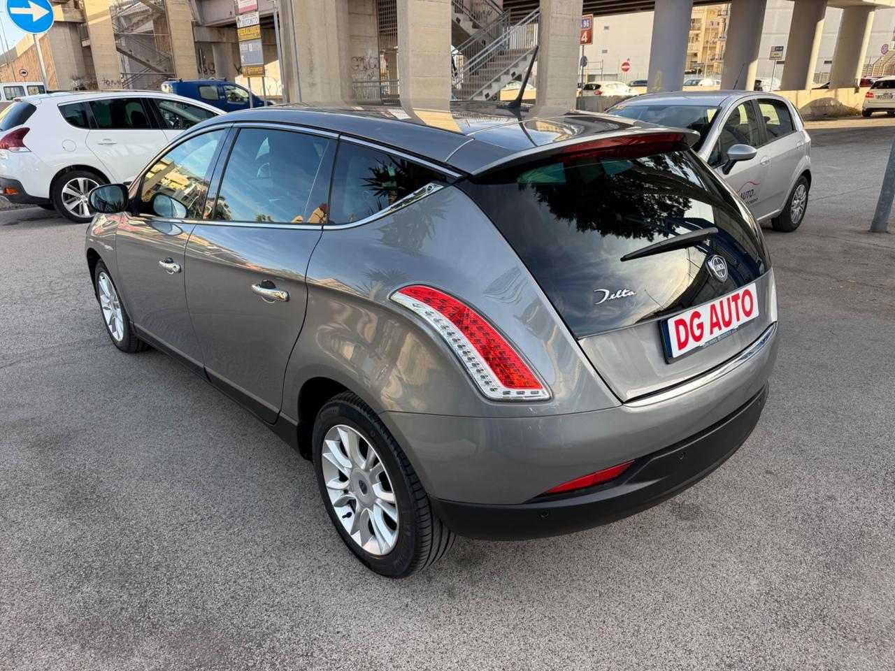 Lancia Delta 1.6 MJT 120 cv 2012 90.000 km