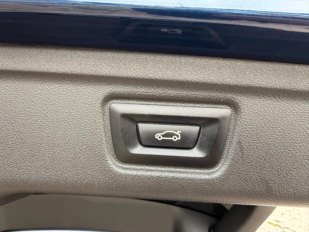 Bmw 320d xDrive Touring Luxury AUT - FULL OPTIONAL!