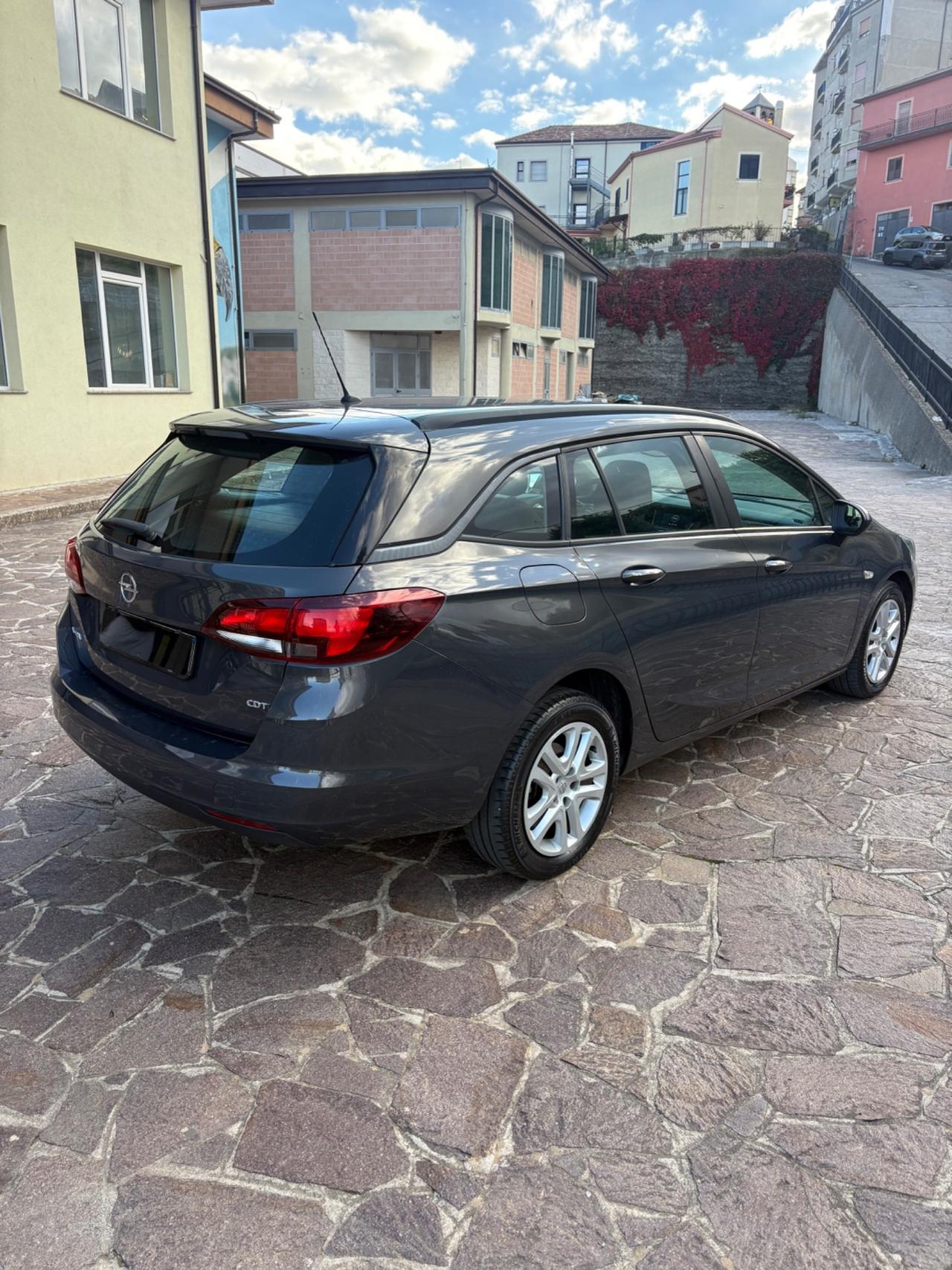 Opel Astra 1.6 CDTi Sports Tourer Business