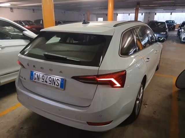 Skoda Octavia 2.0 TDI EVO SCR 150 CV DSG Wagon Executive