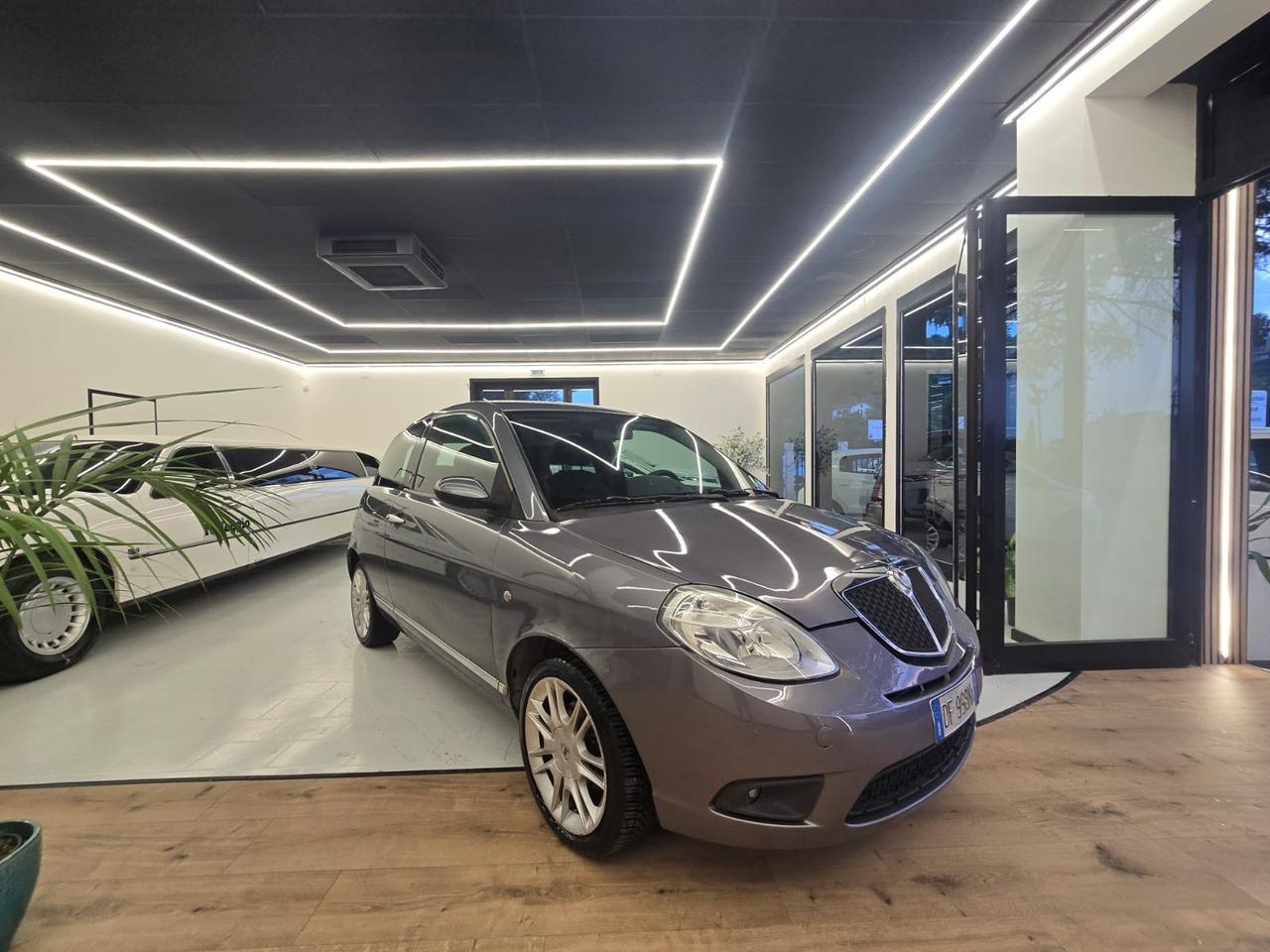 Lancia Ypsilon 1.2 Argento