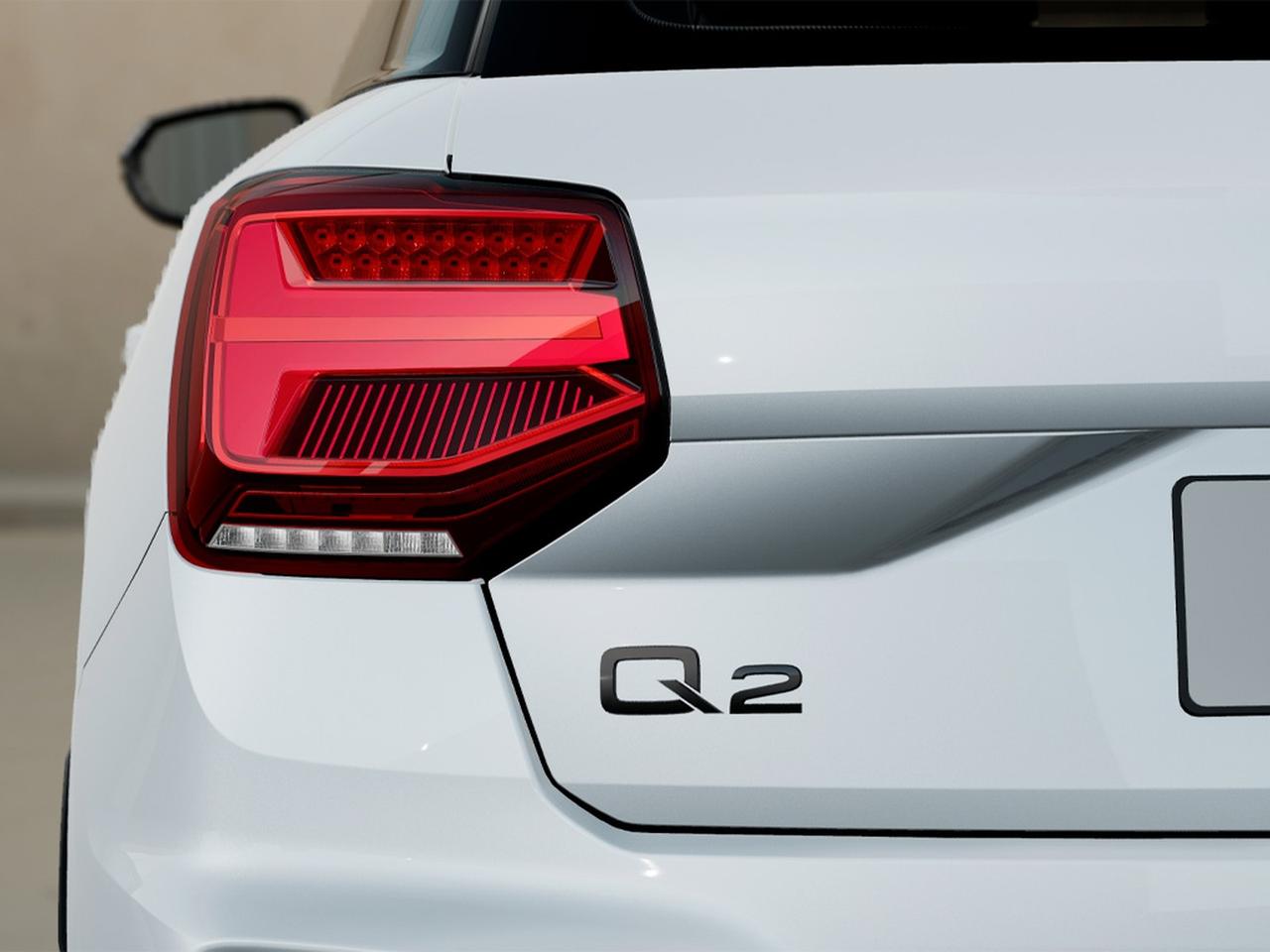 Audi Q2 40 2.0 tfsi identity black quattro s-tronic