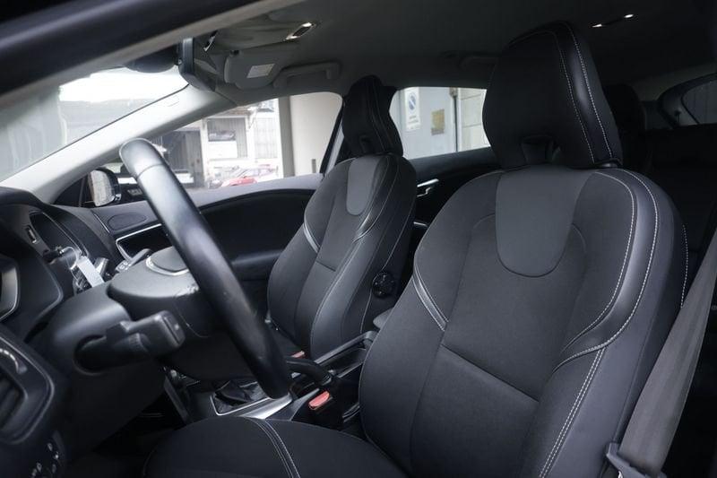 Volvo V40 Volvo V40 D2 1.6 Powershift Momentum Unicoproprietario