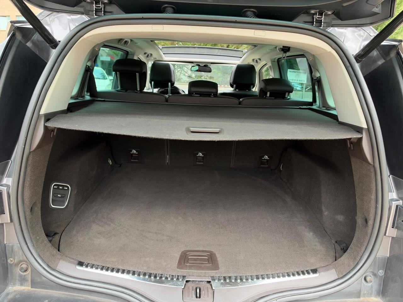 Renault Espace dCi 160CV EDC Energy Initiale Paris 4Control