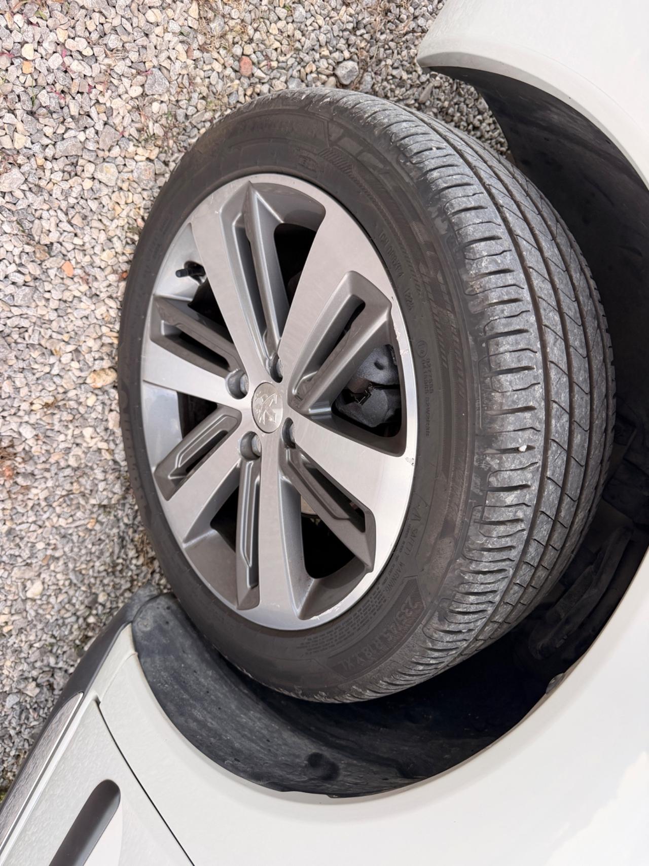 Peugeot 3008 BlueHDi 120 S&S Allure